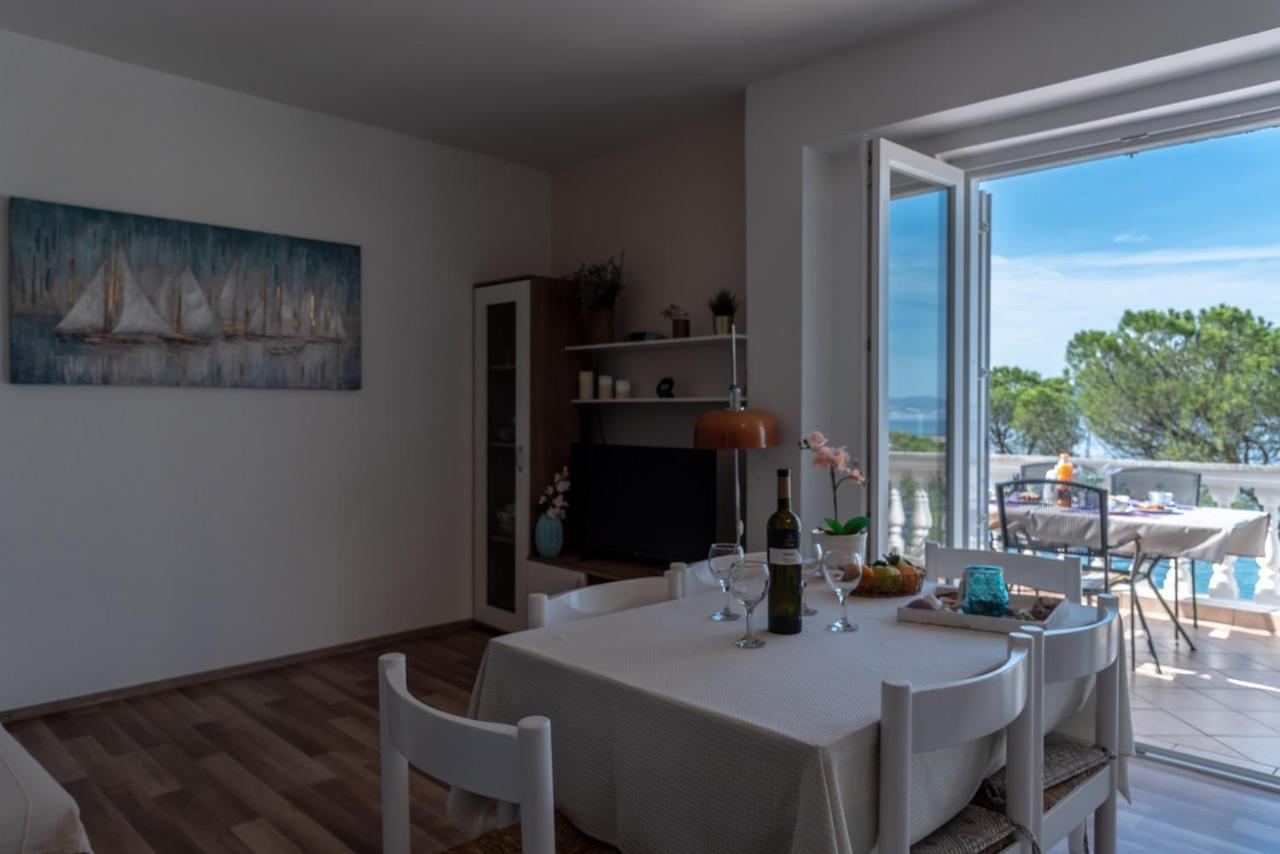 Apartment Bor - On The Beach Малинска Екстериор снимка